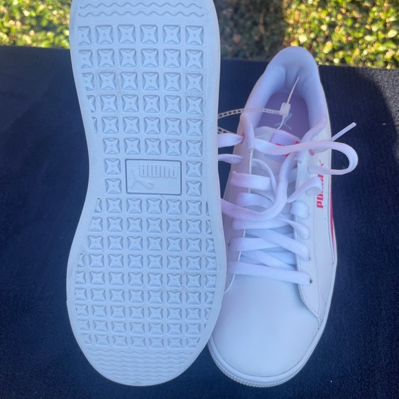 Puma - Picture 2 of 4